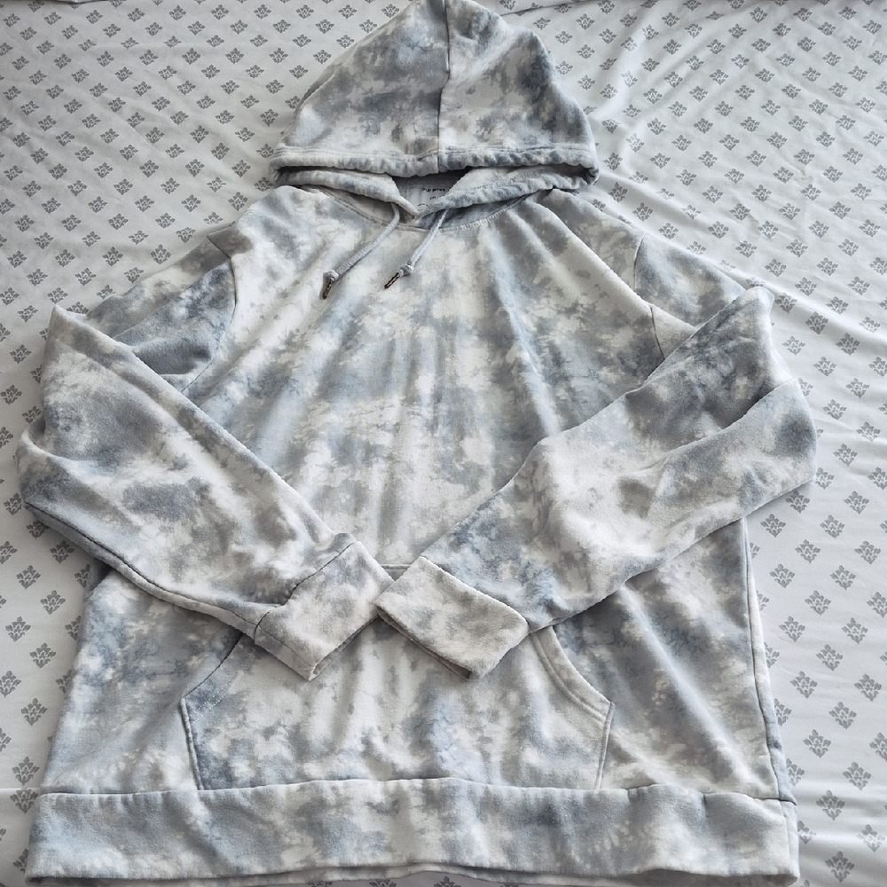 Men's Light Blue And Gray Tie-Dye Hoodie